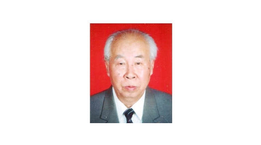 崔瑞珍.1980年－1984年任學(xué)校校長(zhǎng)；1984年－1989年任學(xué)校黨委書記